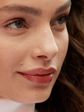 Consigue unos labios más gruesos con los nuevos labiales Plump In Gloss de la gama Brilliant Signature de L’Oréal Paris ¡y haz como Luma Grothe!