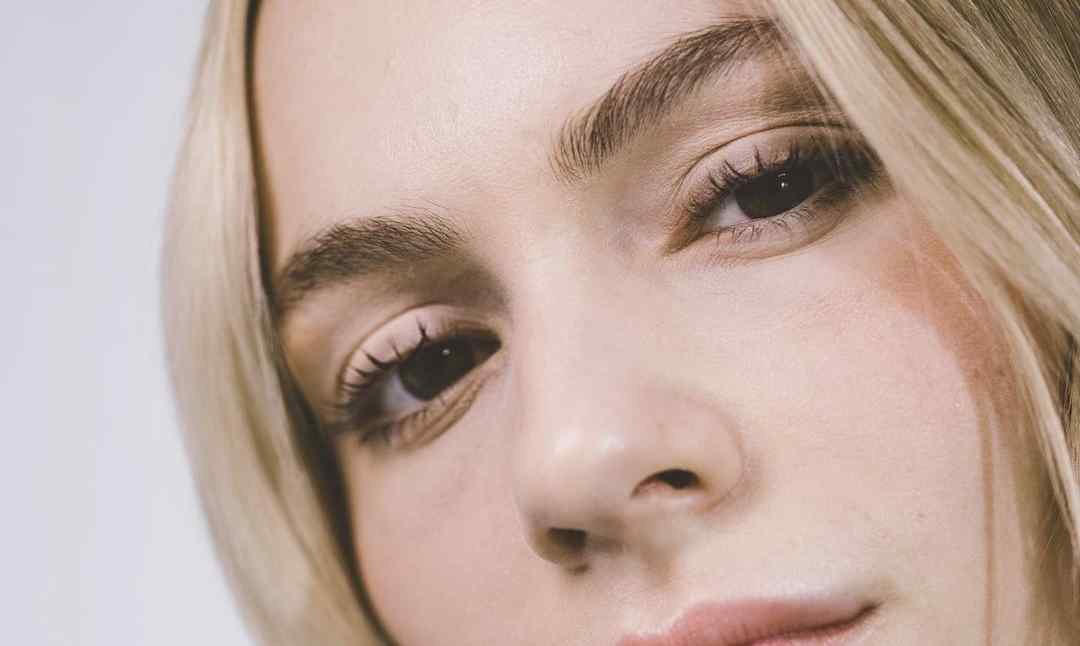 Trucos y consejos para maquillar ojos juntos| L'Oréal Paris