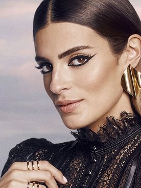 No hay mejor herramienta para saber cómo hacerte la raya del ojo que los eyeliners Perfect Slim de L’Oréal Paris. ¡Mira qué bonito le queda el delineado a Susana Molina!