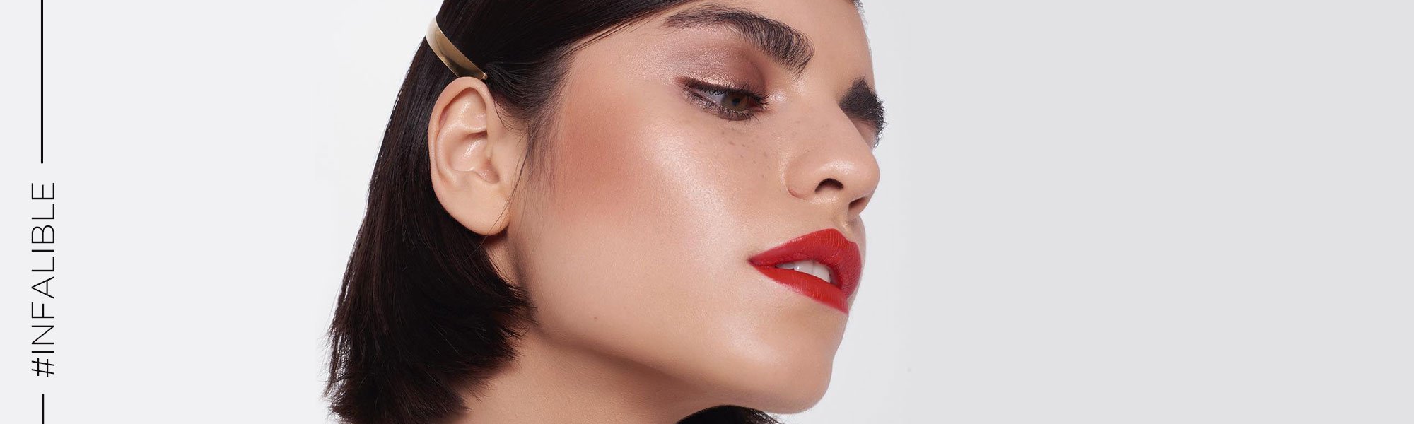 Cómo usar los polvos para sellar maquillaje | L’Oréal Paris