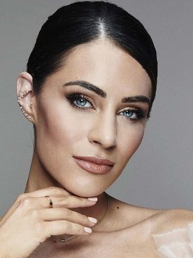 Descubre cómo conseguir unos smokey eyes de la mano de los productos de L’Oréal Paris.