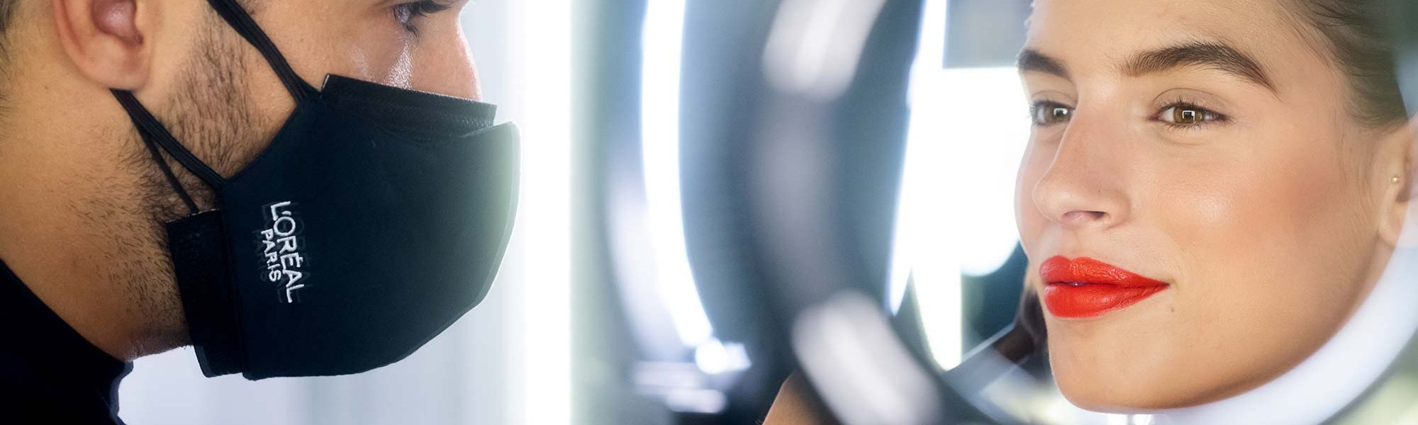 En los maquillajes Fashion Week de esta última edición de septiembre 2020 han predominado las pieles jugosas e hidratadas. Recréalas con los productos de L’Oréal Paris.
