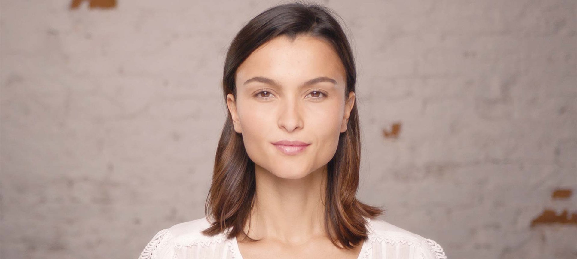 Con estos trucos de belleza mostrarás una imagen profesional y natural en tus videollamadas de trabajo. 