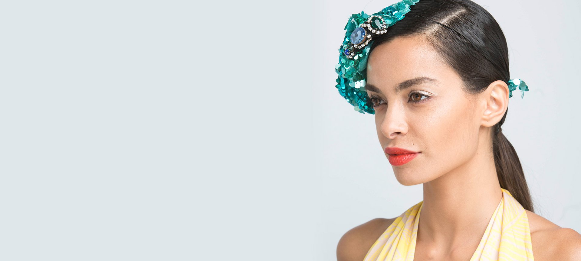 peinados con tocados