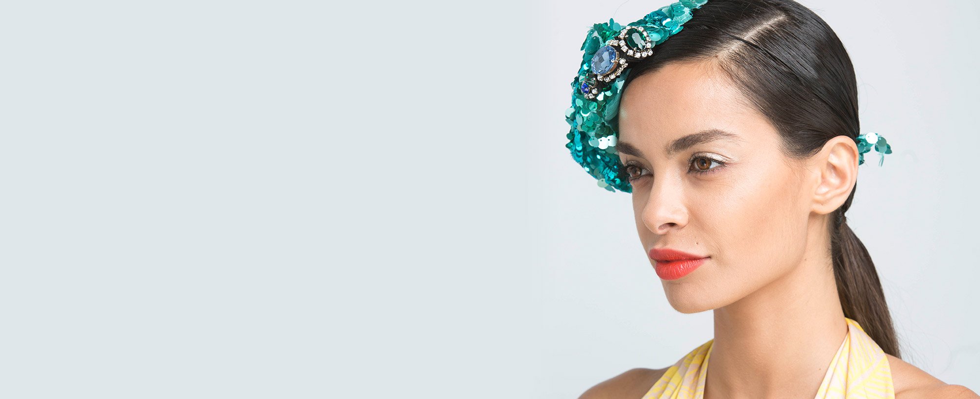 peinados con tocados