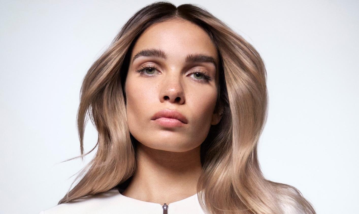 Los mejores trucos para peinar el flequillo largo de forma profesional | L'Oréal Paris