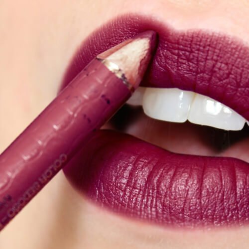 L Oreal Paris Lipstick Perfiladores Color Riche Magique 000 3600522860785 ApplicationUsage